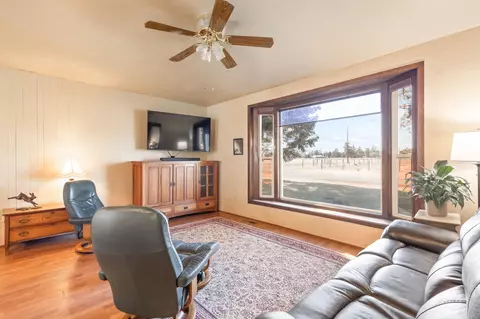 63480 Hughes Rd, Bend, OR 97701 photo 11