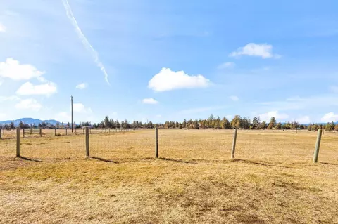 63480 Hughes Rd, Bend, OR 97701 photo 33