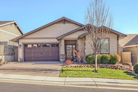 856 Sonoma Ct, Medford, OR 97504
