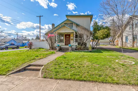 616 Newtown St, Medford, OR 97501