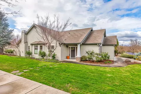 3871 Fieldbrook Ave, Medford, OR 97504