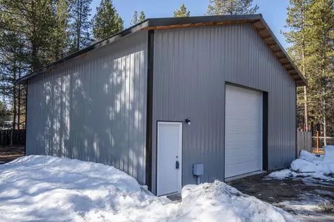 16125 Dyke Rd, La Pine, OR 97739 photo 2