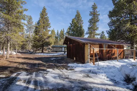 16125 Dyke Rd, La Pine, OR 97739 photo 9