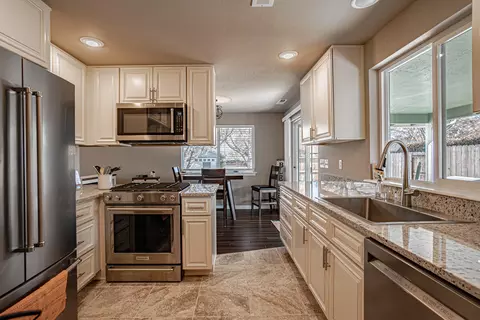601 Benjamin Way, Phoenix, OR 97535 photo 4