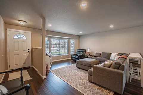 601 Benjamin Way, Phoenix, OR 97535 photo 3
