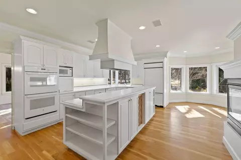 Kitchen - 20455 Outback Ct, Bend, OR 97702 photo 2 of 4