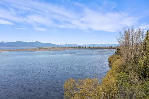 View/Area - 38038 Modoc Point Rd, Chiloquin, OR 97624 photo 7 of 8