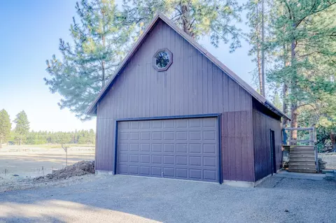 60647 Antler Rd, Bend, OR 97702 photo 37