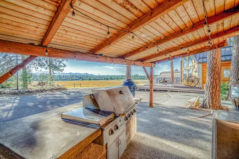 60647 Antler Rd, Bend, OR 97702 photo 32
