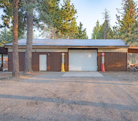 60647 Antler Rd, Bend, OR 97702 photo 39