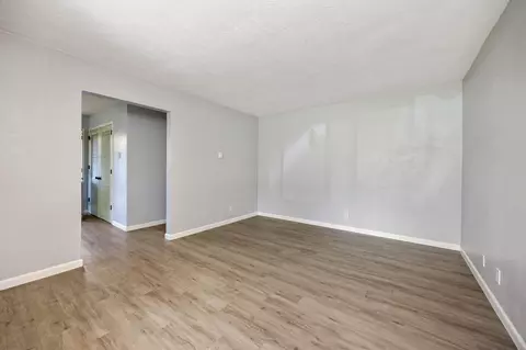 401 Oak St, Phoenix, OR 97535 photo 3