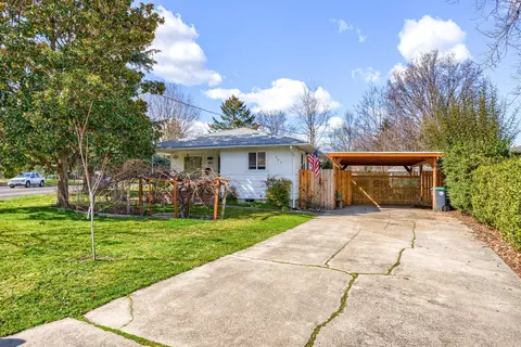 401 Oak St, Phoenix, OR 97535 photo 21