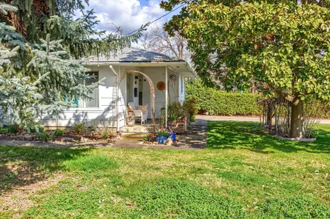 401 Oak St, Phoenix, OR 97535 photo 24