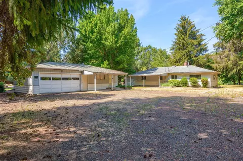 20459 Highway 62, Shady Cove, OR 97539
