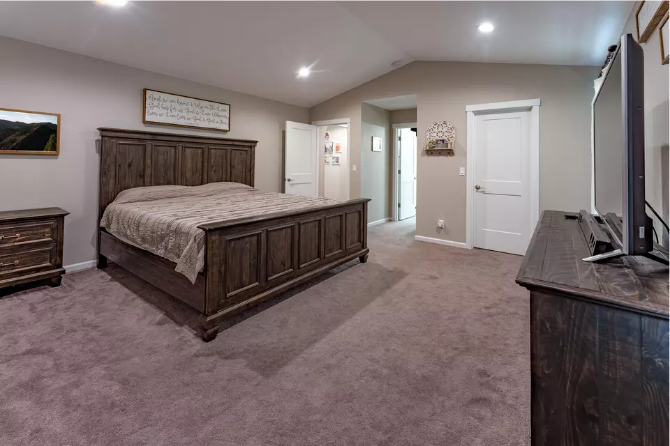 Other - 823 SW 26th Ct, Redmond, OR 97756 photo 1 of 3