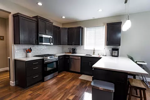 Kitchen - 823 SW 26th Ct, Redmond, OR 97756 photo 1 of 2