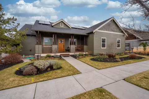 1549 NW Ivy Ave, Redmond, OR 97756