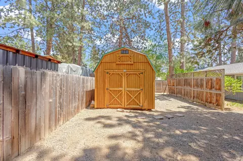 60903 Amethyst St, Bend, OR 97702 photo 27