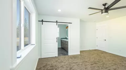 Bedroom - 1106 Cascade Loop, Cave Junction, OR 97523 photo 1 of 2
