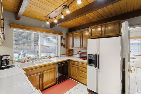 2875 NE Adrian Ct, Bend, OR 97701 photo 7