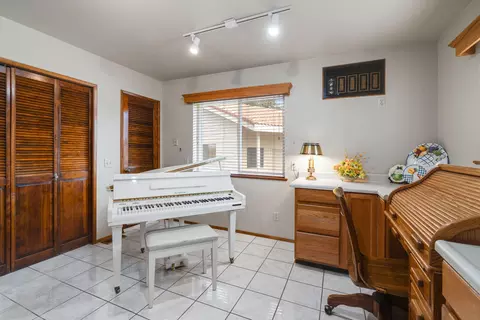 2875 NE Adrian Ct, Bend, OR 97701 photo 9