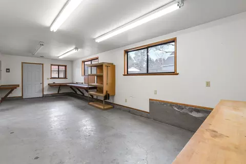 2875 NE Adrian Ct, Bend, OR 97701 photo 21