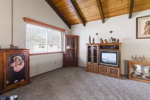 2875 NE Adrian Ct, Bend, OR 97701 photo 13