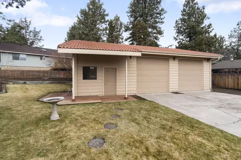 2875 NE Adrian Ct, Bend, OR 97701 photo 17