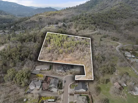 510 Cypress Ave, Rogue River, OR 97537