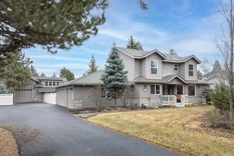 61584 Fargo Ln, Bend, OR 97702