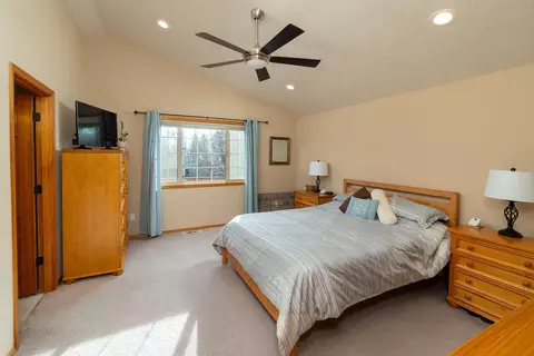 Bedroom - 61415 Steens Mountain Loop, Bend, OR 97702 photo 3 of 3