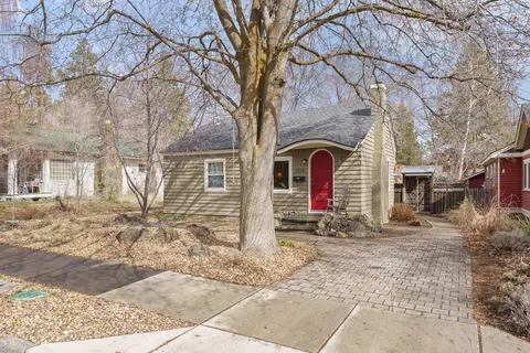 1638 NW 4th St, Bend, OR 97703