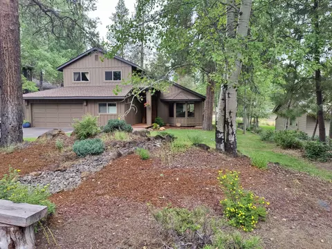 17904 Acer Ln #11, Sunriver, OR 97707