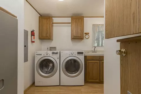 660 E Fork Rd, Williams, OR 97544 photo 21
