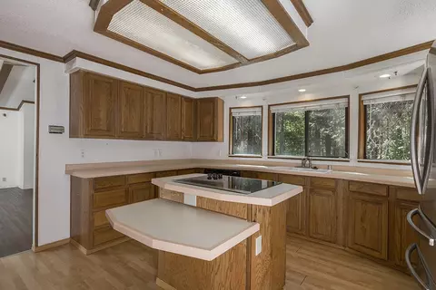 660 E Fork Rd, Williams, OR 97544 photo 8