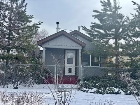 2131 Oak Ave, Klamath Falls, OR 97601