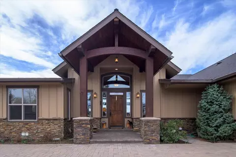 3155 SW 53rd Ct, Redmond, OR 97756