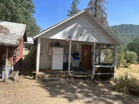 5224 Hwy 227 Hwy, Trail, OR 97541