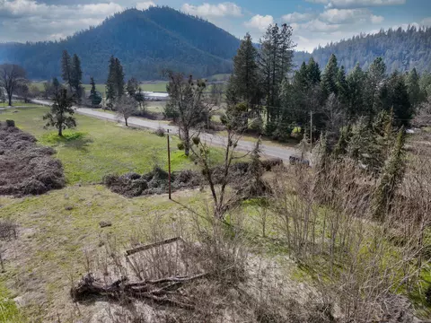 15577 Highway 238, Grants Pass, OR 97527