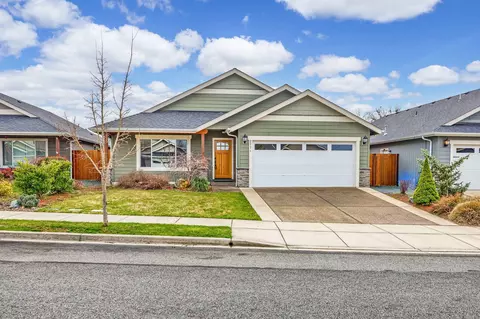 2771 Esther Ln, Grants Pass, OR 97527