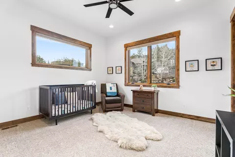 Bedroom - 20334 Arrowhead Dr, Bend, OR 97703 photo 1 of 4