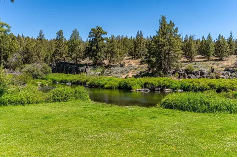 View/Area - 20334 Arrowhead Dr, Bend, OR 97703 photo 3 of 5