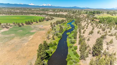 View/Area - 20334 Arrowhead Dr, Bend, OR 97703 photo 2 of 5