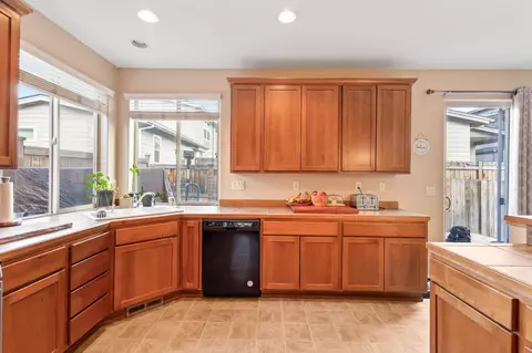 110 NE Telima Ln, Bend, OR 97701 photo 9