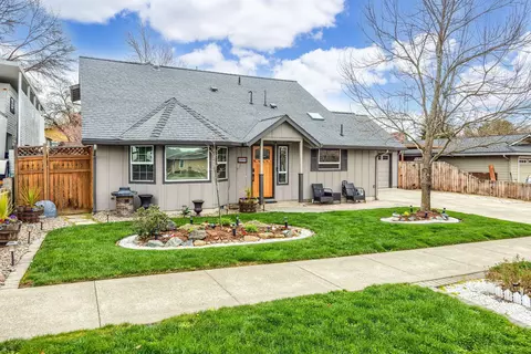 1444 Ramada Ave, Medford, OR 97504