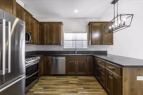 307 Everett Way, Talent, OR 97540 photo 5