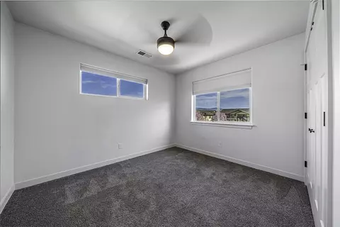 307 Everett Way, Talent, OR 97540 photo 16