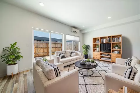 307 Everett Way, Talent, OR 97540 photo 11