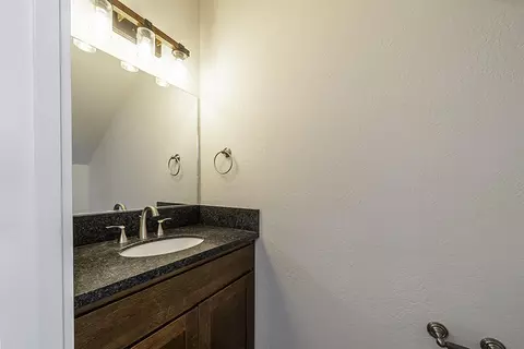 307 Everett Way, Talent, OR 97540 photo 28