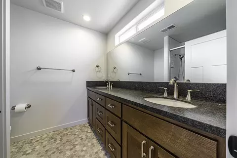 307 Everett Way, Talent, OR 97540 photo 23